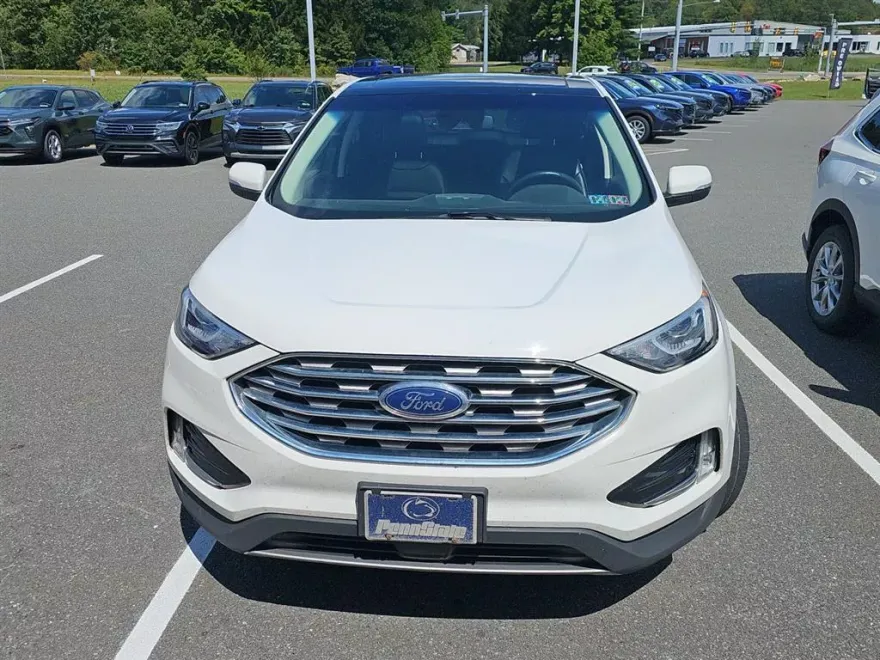 2020 Ford Edge SEL photo 1