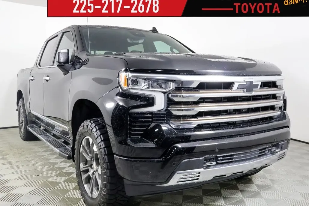 2022 Chevrolet Silverado 1500 High Country photo 1