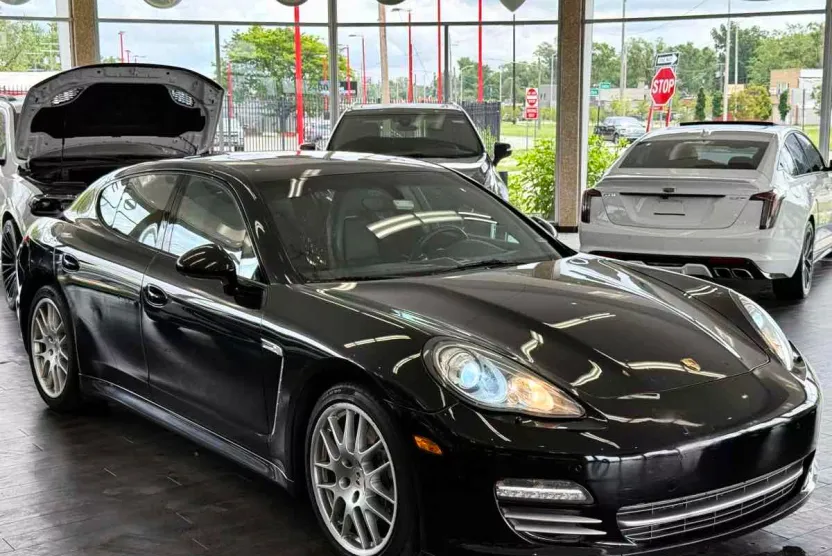 2013 Porsche Panamera Base photo 1