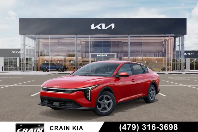 2025 Kia K4 LXS photo 1