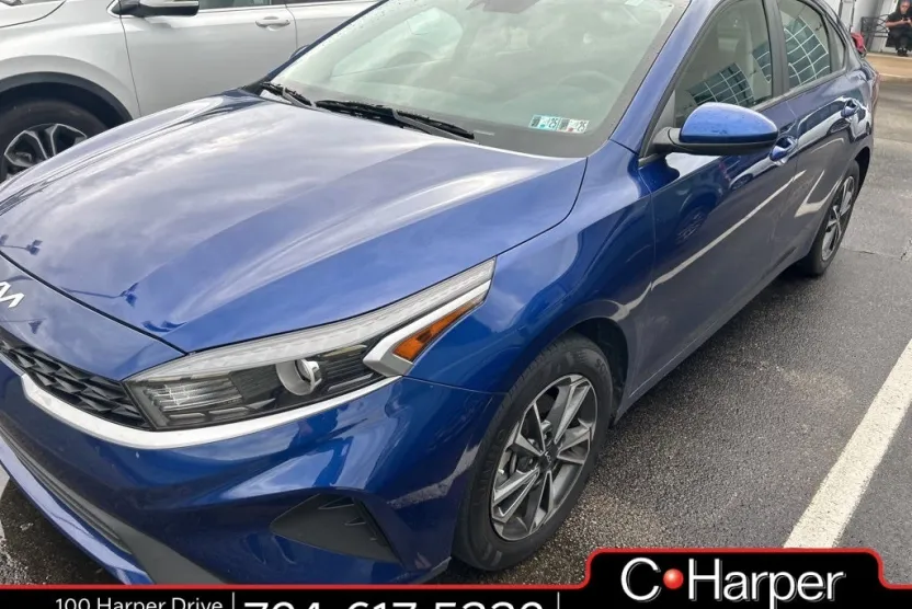 2023 Kia Forte LXS photo 1