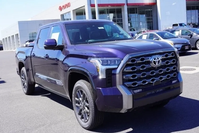 2025 Toyota Tundra Platinum CrewMax photo 1