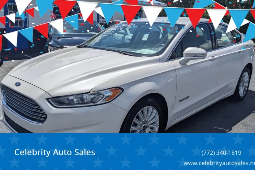 2014 Ford Fusion SE Hybrid photo 1