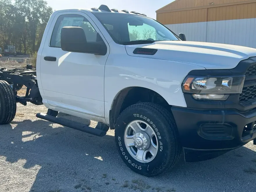 2024 Ram 3500 Tradesman photo 1