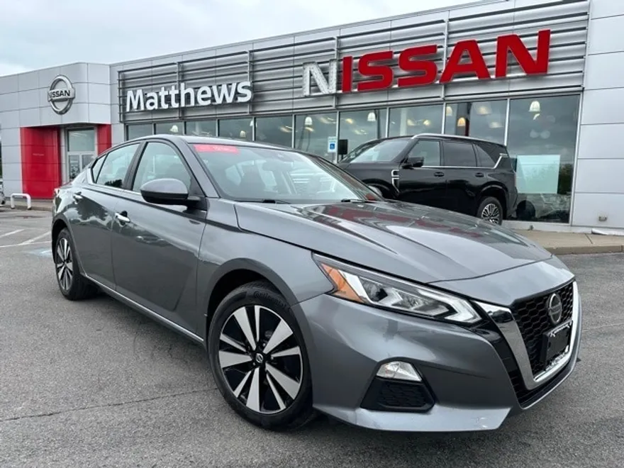 2022 Nissan Altima 2.5 SV photo 1