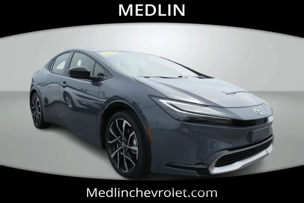 2024 Toyota Prius Prime SE photo 1