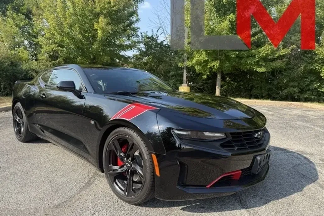 2021 Chevrolet Camaro 1LS 1LT photo 1