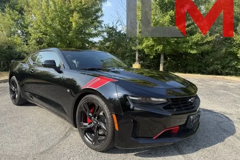 2021 Chevrolet Camaro 1LS 1LT photo 1