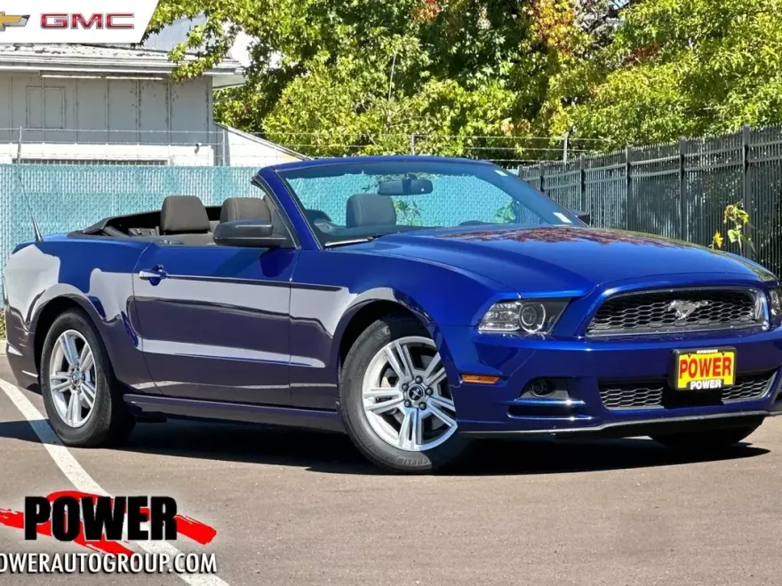 2014 Ford Mustang V6 photo 1