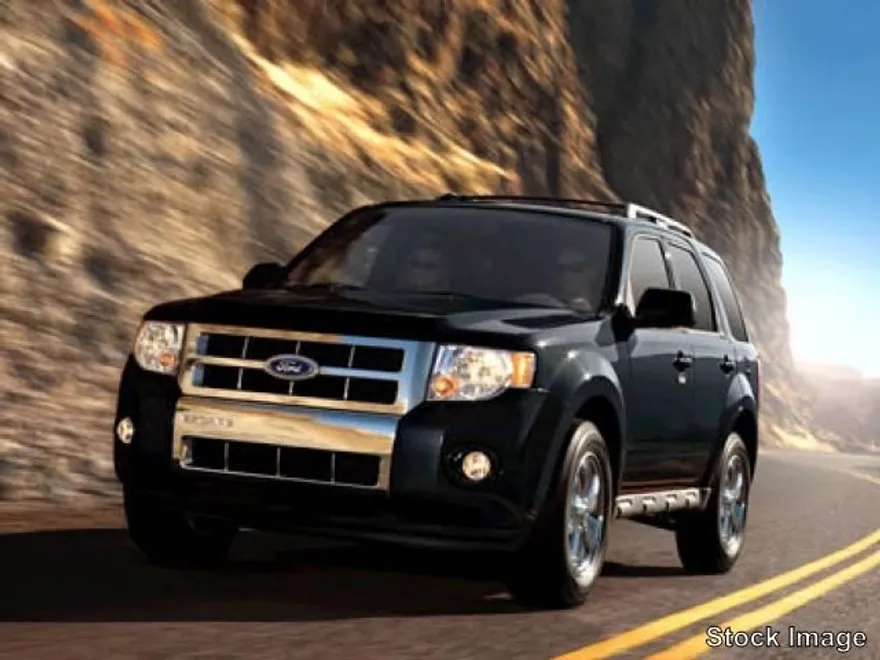 2010 Ford Escape XLT photo 1