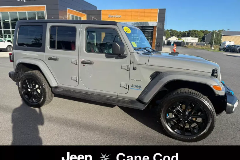 2023 Jeep Wrangler 4xe Sahara photo 1