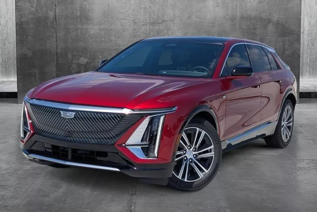 2025 Cadillac Lyriq Luxury photo 1