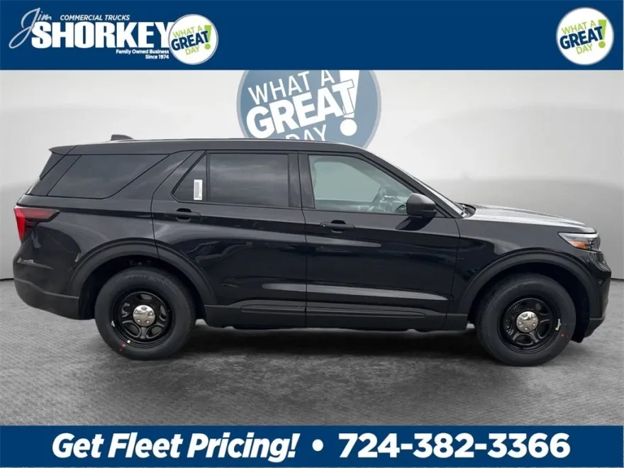 2025 Ford Explorer photo 1