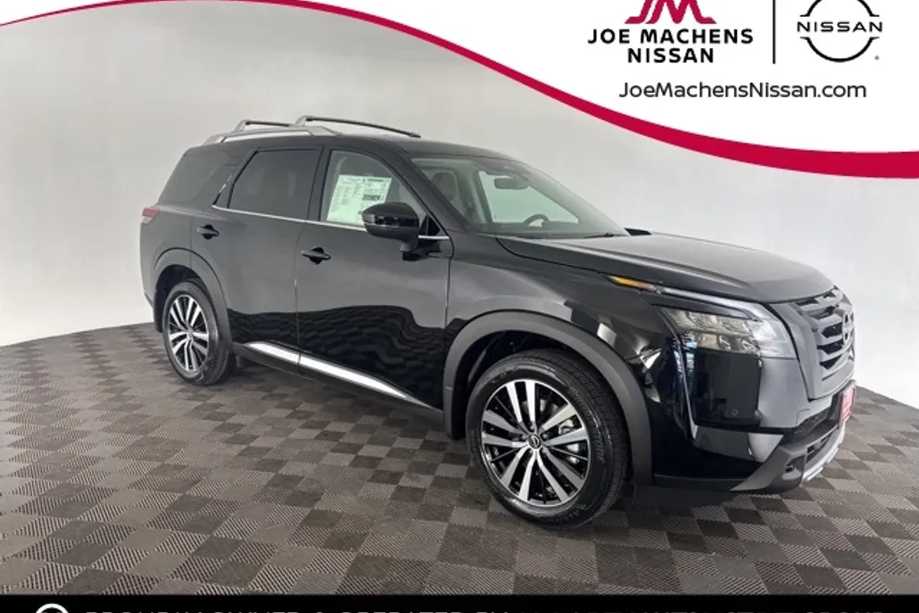 2025 Nissan Pathfinder Platinum photo 1