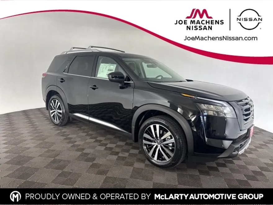 2025 Nissan Pathfinder Platinum photo 1