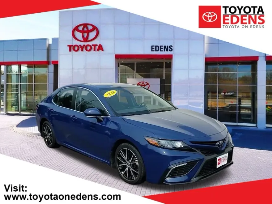2024 Toyota Camry SE photo 1