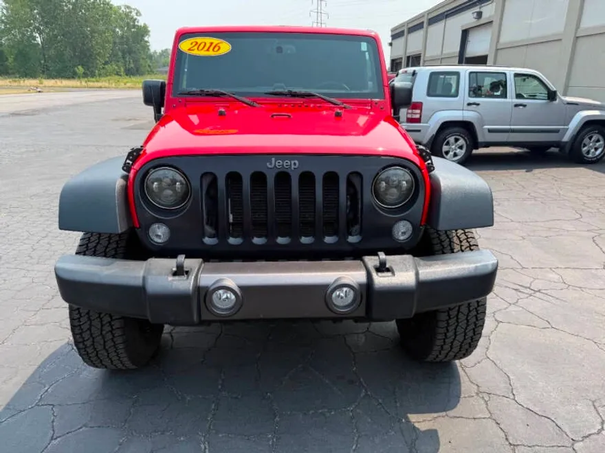 2016 Jeep Wrangler Unlimited Black Bear photo 1