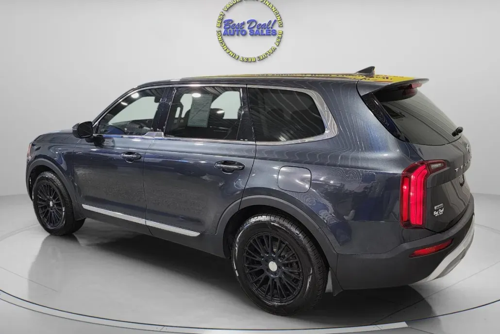 2020 Kia Telluride LX photo 1