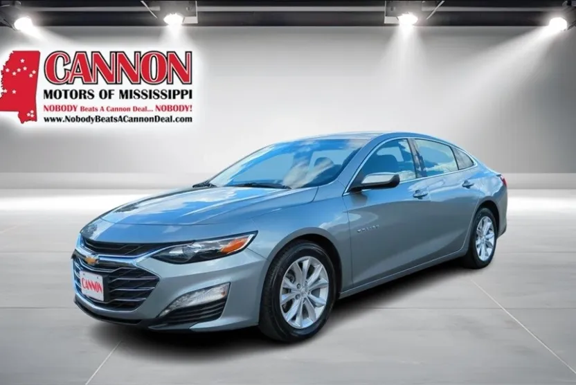 2024 Chevrolet Malibu 1LT photo 1