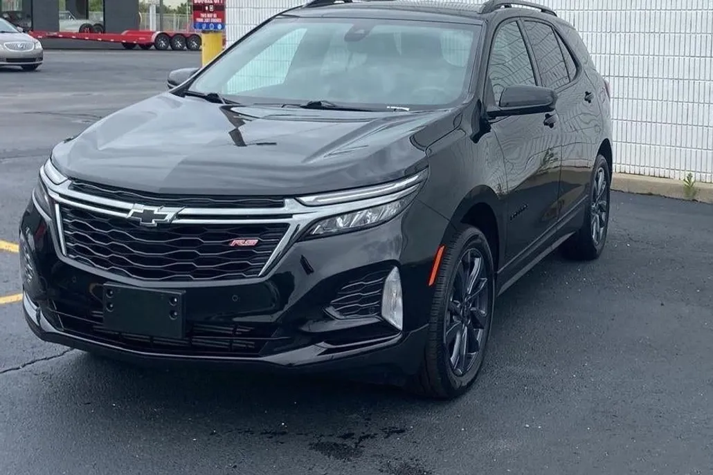 2022 Chevrolet Equinox RS photo 1