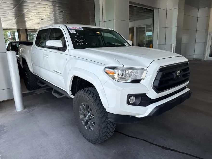 2023 Toyota Tacoma SR5 photo 1