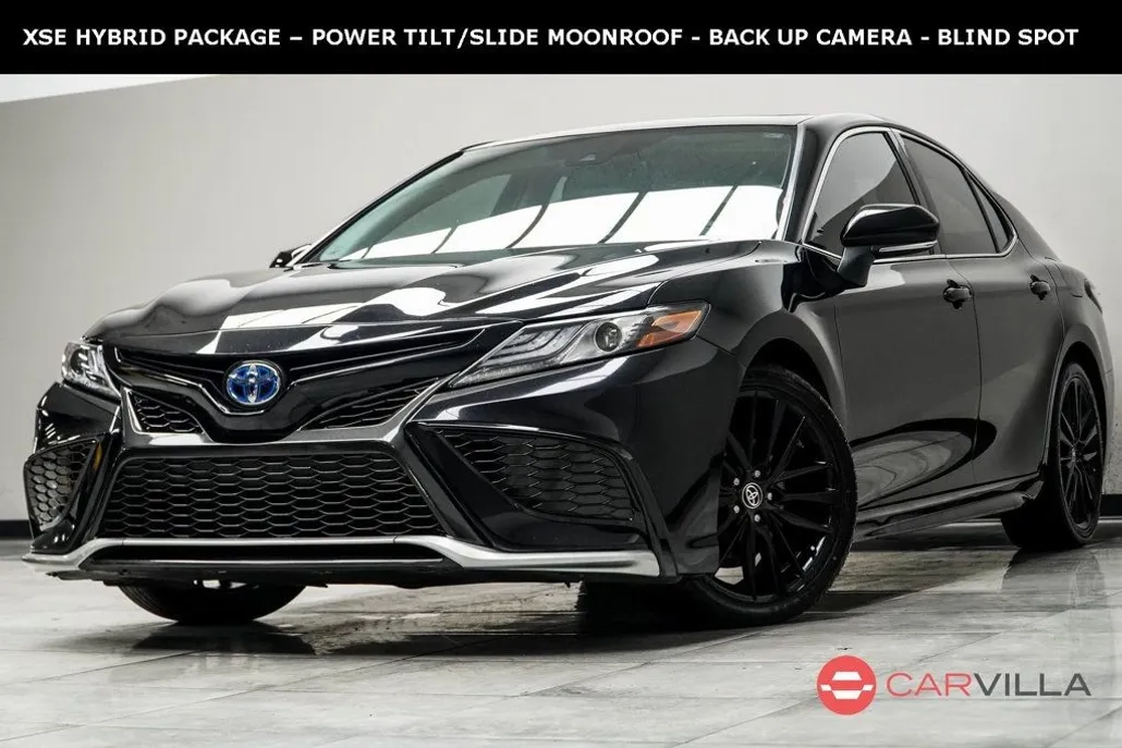 2022 Toyota Camry Hybrid XSE photo 1