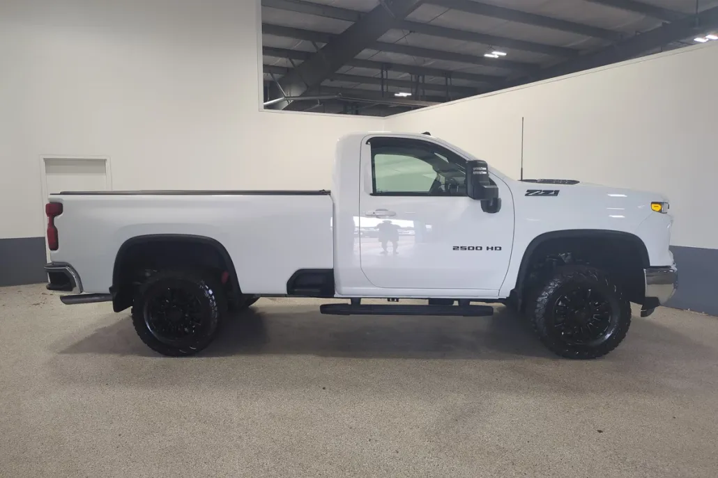 2024 Chevrolet Silverado 2500HD LT photo 1