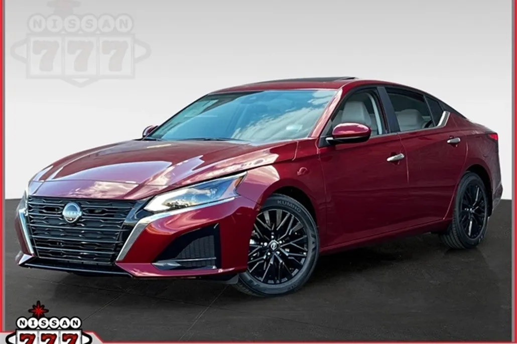 2025 Nissan Altima 2.5 SV photo 1