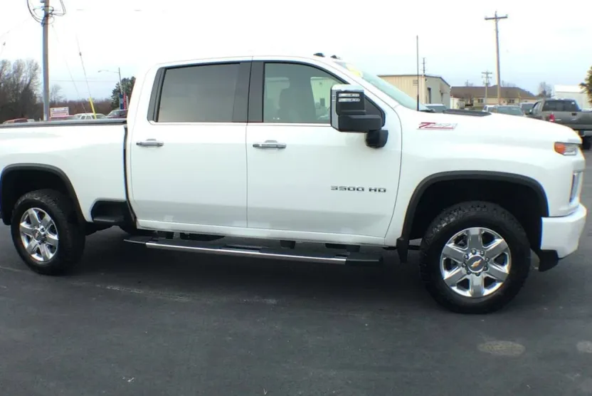 2022 Chevrolet Silverado 3500HD LTZ photo 1