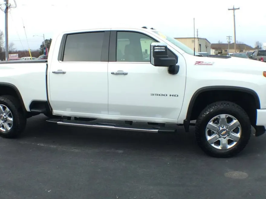 2022 Chevrolet Silverado 3500HD LTZ photo 1
