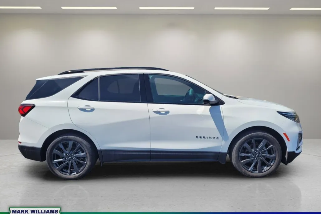 2022 Chevrolet Equinox RS photo 1