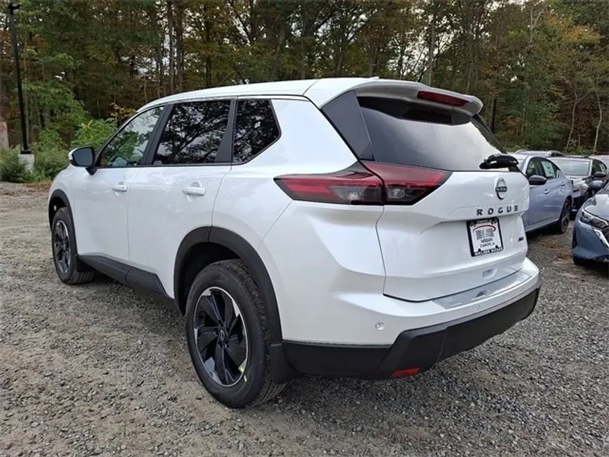 2026 Nissan Rogue SV photo 1