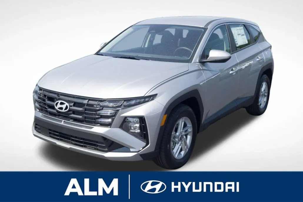 2025 Hyundai Tucson SE photo 1