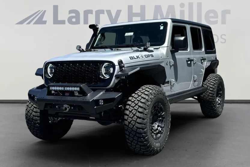 2024 Jeep Wrangler Willys Sport photo 1