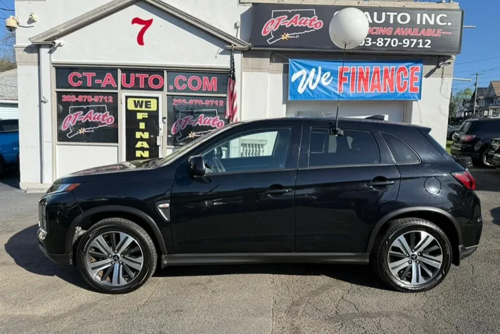 2023 Mitsubishi Outlander Sport ES LE SE photo 1