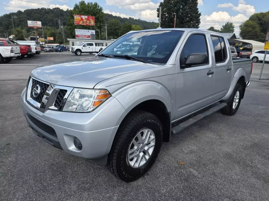 2014 Nissan Frontier SV photo 1