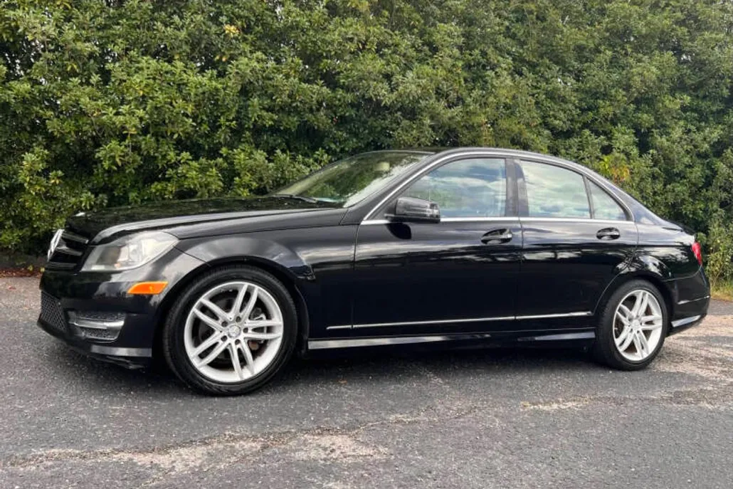 2014 Mercedes Benz C 250 Luxury photo 1