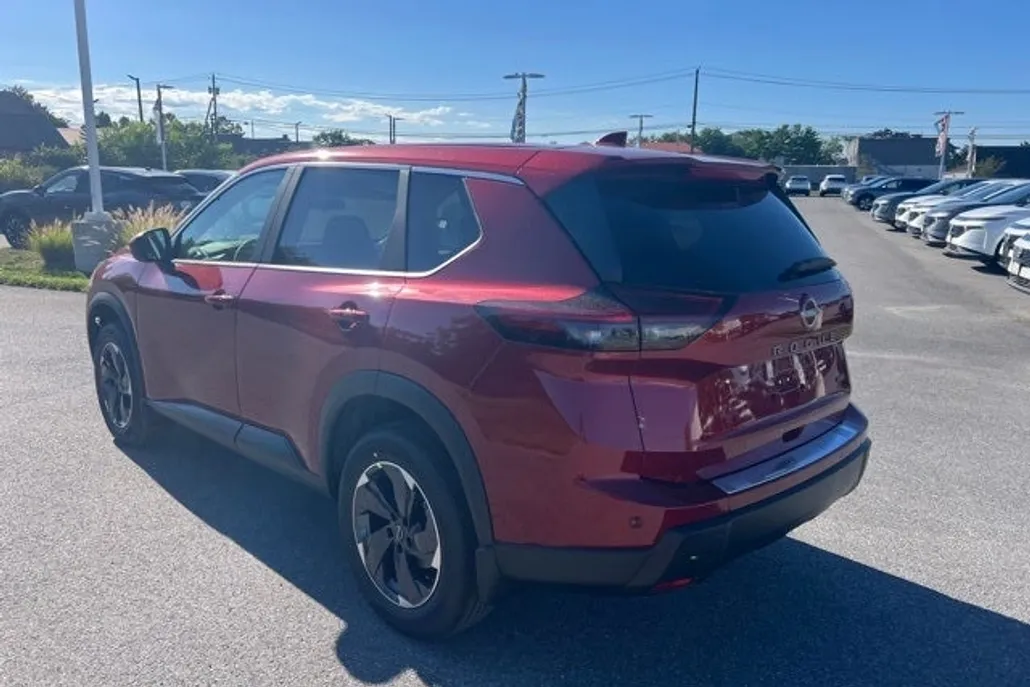 2026 Nissan Rogue SV photo 1