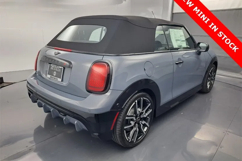 2026 Mini Cooper Convertible Iconic photo 1