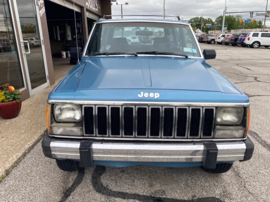1986 Jeep Cherokee Pioneer photo 1