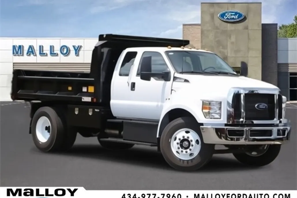 2024 Ford F-650 photo 1