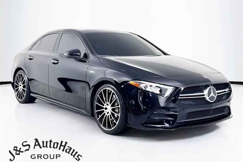 2021 Mercedes Benz A AMG 35 4MATIC photo 1
