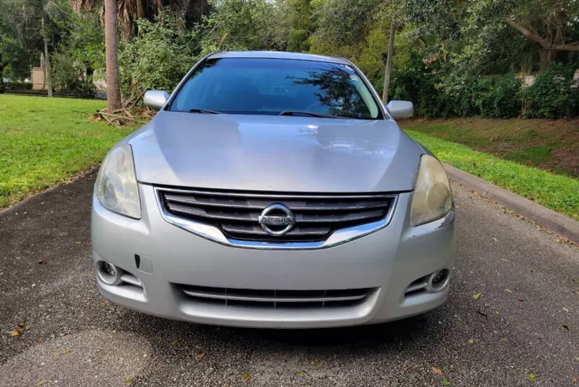 2012 Nissan Altima 2.5 S photo 1