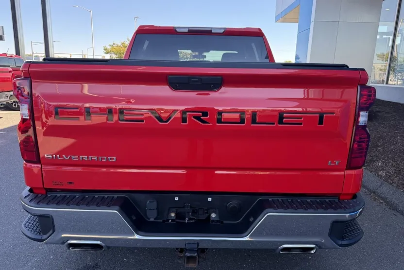 2019 Chevrolet Silverado 1500 LT Z71 photo 1