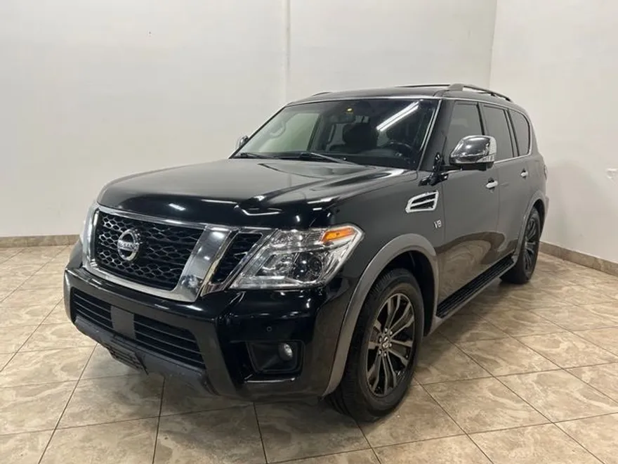 2017 Nissan Armada SV photo 1