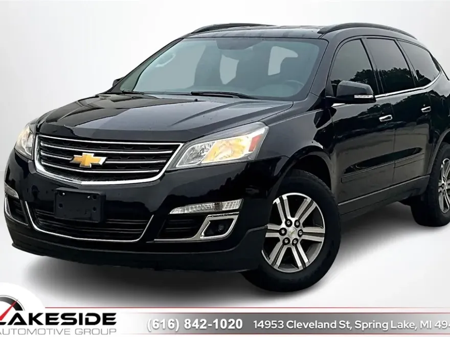 2017 Chevrolet Traverse 2LT photo 1