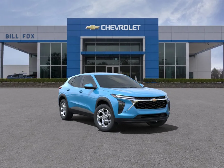 2025 Chevrolet Trax LS photo 1