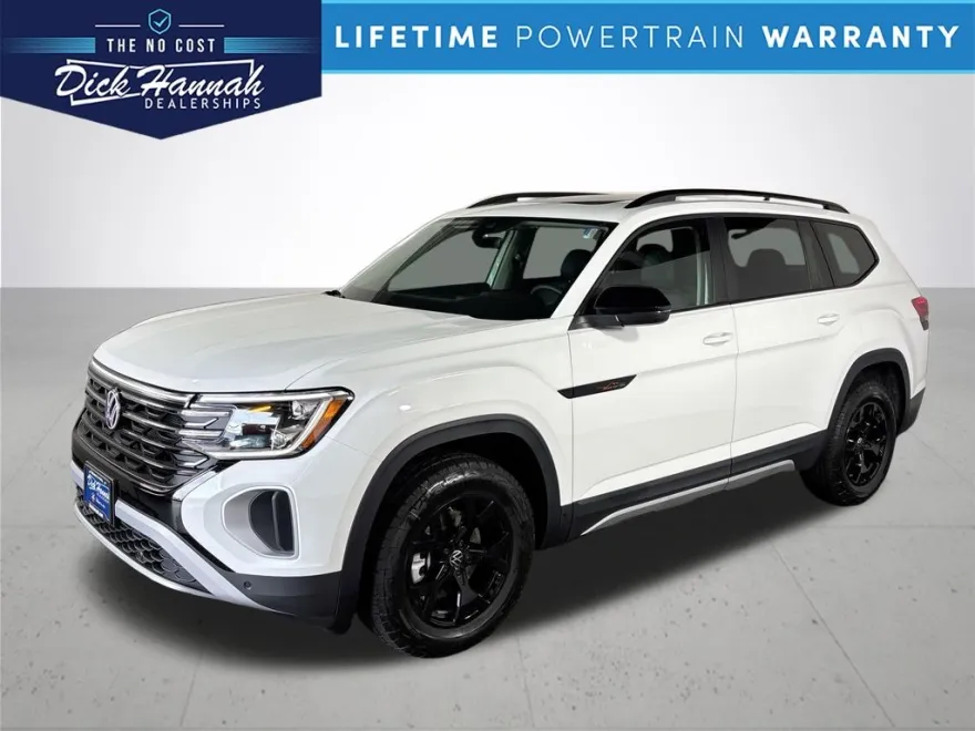 2025 Volkswagen Atlas Peak Edition SE photo 1
