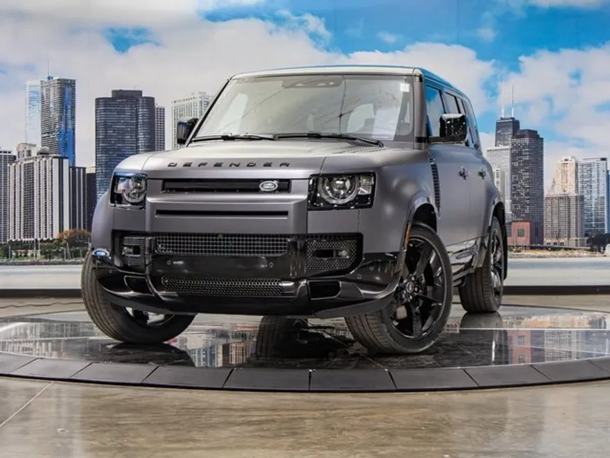 2025 Land Rover Defender 110 V8 photo 1