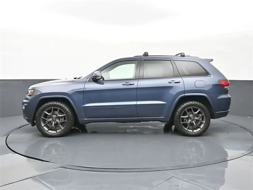 2021 Jeep Grand Cherokee Anniversary Edition photo 1